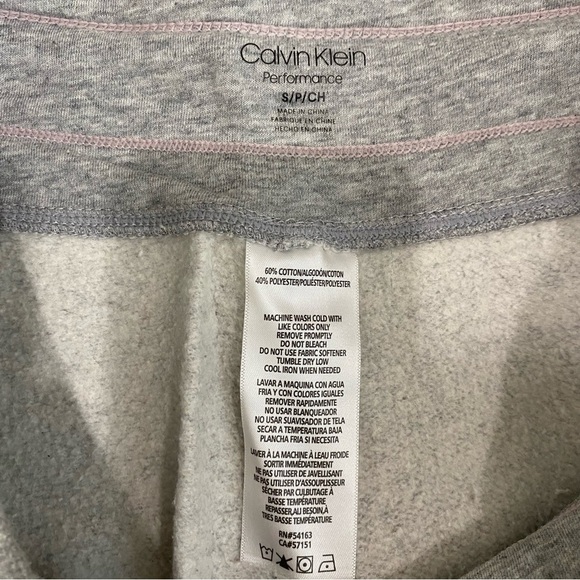Calvin Klein | Grey Mid Rise Sweatpant Jogger 🤍 - Picture 5 of 7